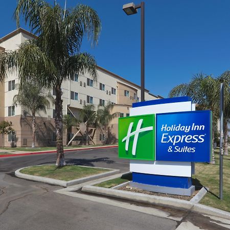 Holiday Inn Express & Suites Bakersfield Central By Ihg Экстерьер фото