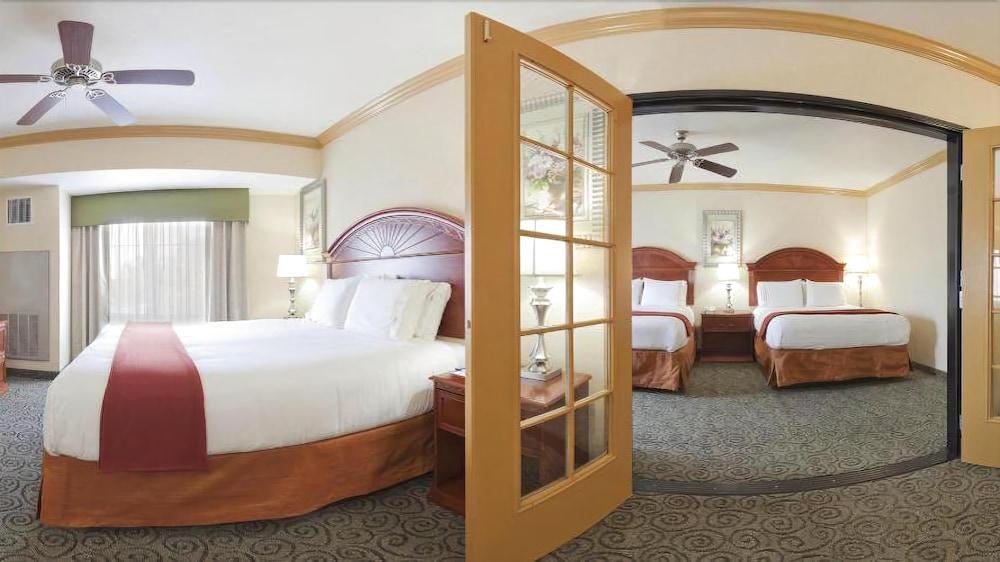 Holiday Inn Express & Suites Bakersfield Central By Ihg Экстерьер фото