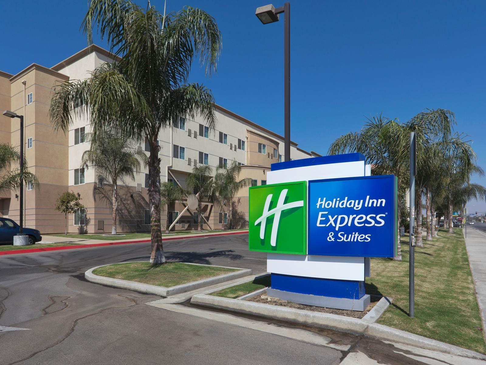 Holiday Inn Express & Suites Bakersfield Central By Ihg Экстерьер фото